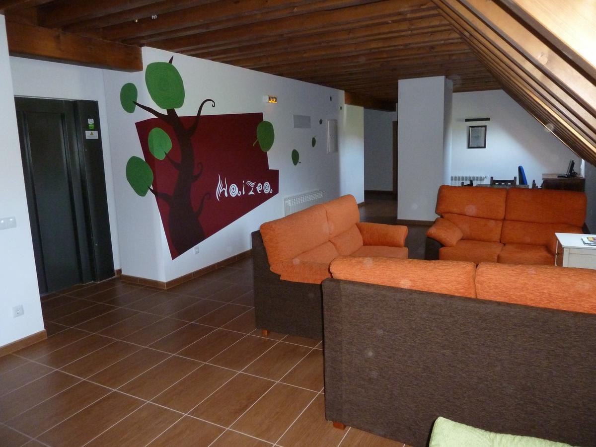 Albergue Haizea Пампона Екстериор снимка